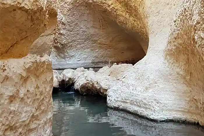 تنگه هیخ