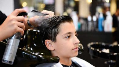 روتین مراقبت از مو برای نوجوانان پسر (و بهترین محصولات)