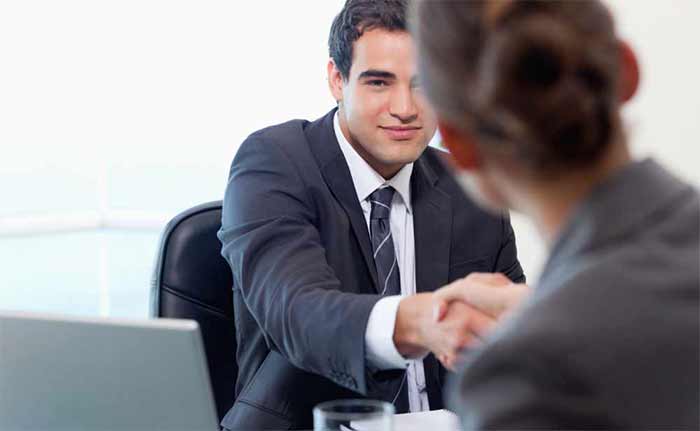 استخدام و رزومه مصاحبه